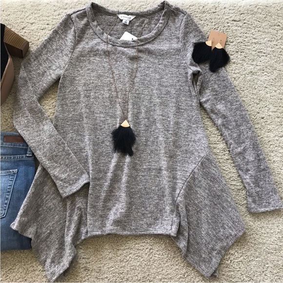 Grey Handkerchief Hem Tunic Top - Picture 2 of 8